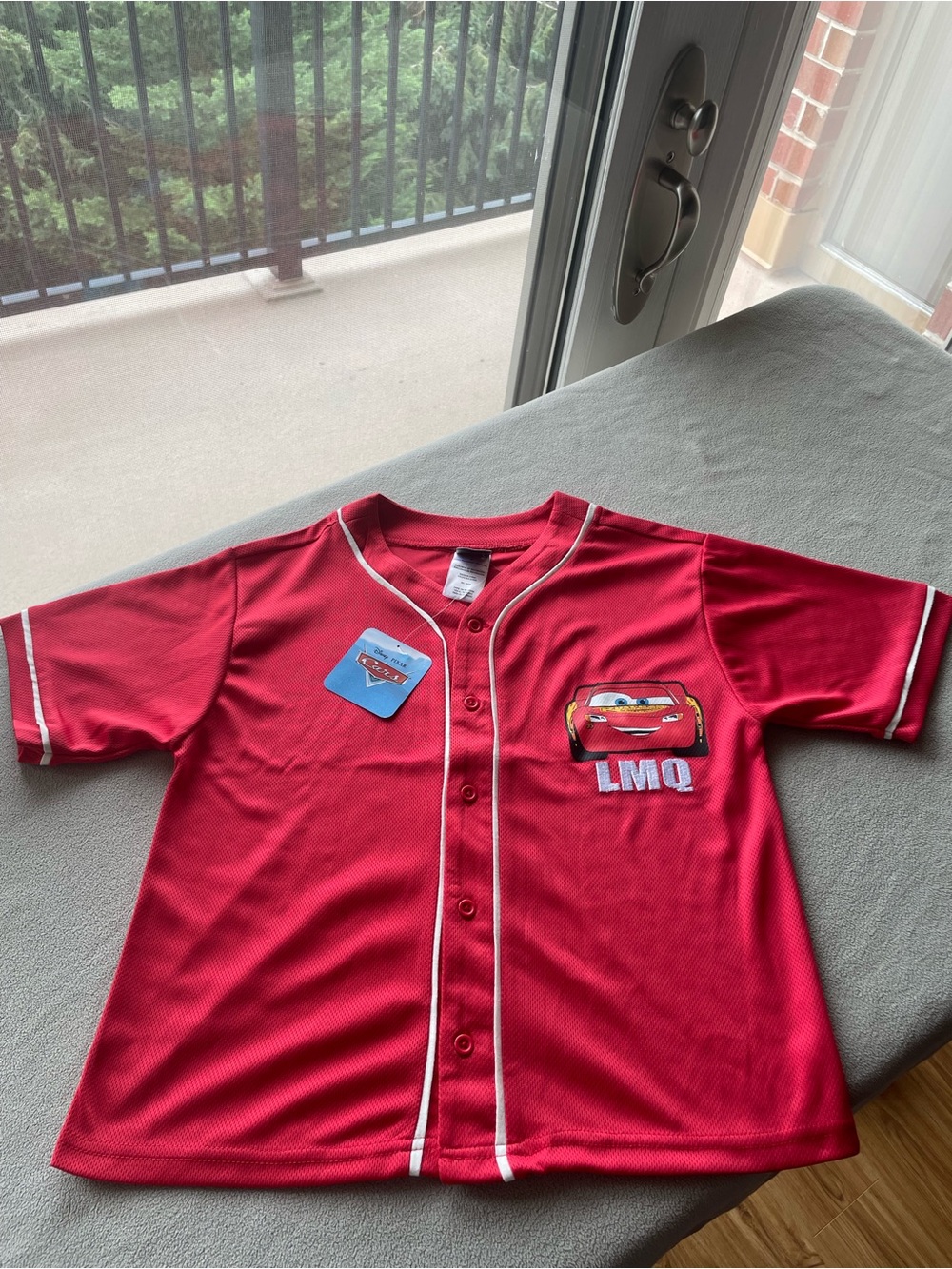 Disney Pixar Cars Lightning McQueen 95 Red Button-Up Jersey Shirt size 5 New